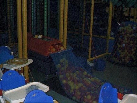 Cleaning ball pits and play systems